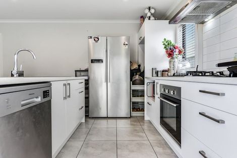 Photo of property in 70 Sylvester Crescent, Flagstaff, Hamilton, 3210