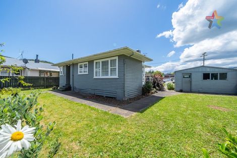 Photo of property in 5 Willow Grove, Wainuiomata, Lower Hutt, 5014