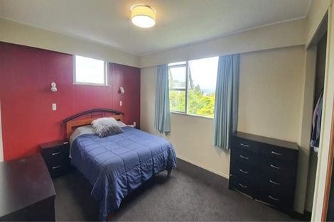 Photo of property in 17 Wattle Grove, Maungaraki, Lower Hutt, 5010