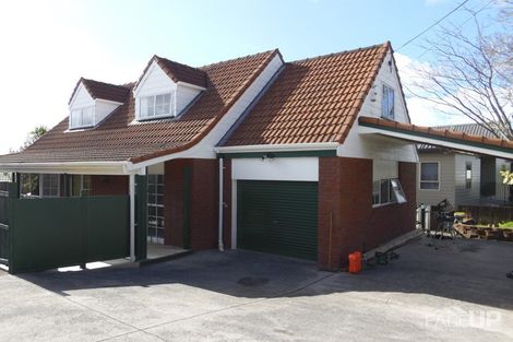 Photo of property in 1/150 Luckens Road, West Harbour, Auckland, 0618