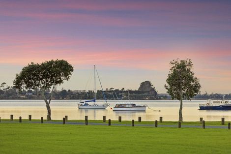 Photo of property in 26 Harbour View Road, Omokoroa, 3114