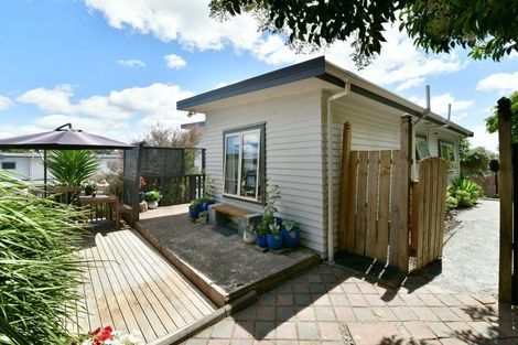 Photo of property in 2/596 Whangaparaoa Road, Stanmore Bay, Whangaparaoa, 0932