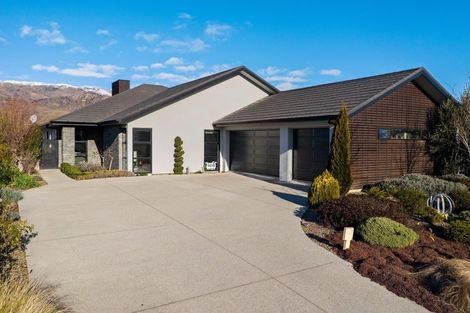 Photo of property in 28 De Bettencor Place, Mount Pisa, Cromwell, 9383