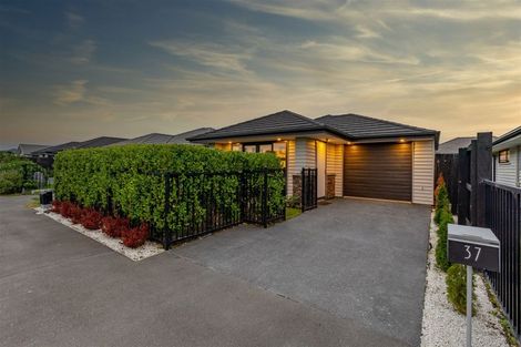 Photo of property in 37 Packard Crescent, Halswell, Christchurch, 8025