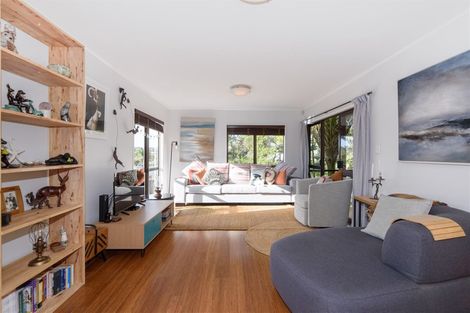 Photo of property in 8 Trelawny Place, Hillcrest, Auckland, 0627