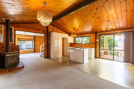 Photo of property in 2 Hunter Street, Dannevirke, 4930