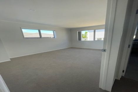Photo of property in 30b Sorrel Crescent, Bucklands Beach, Auckland, 2012