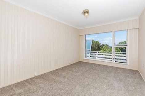 Photo of property in 2/36 Holland Road, Hillcrest, Auckland, 0627
