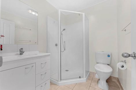 Photo of property in 2 Cathcart Close, Pukekohe, 2120