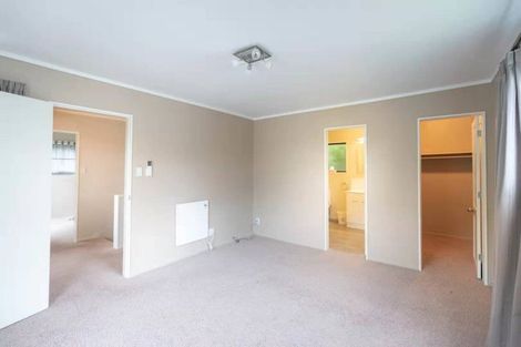 Photo of property in 10 Tio Tio Road, Miramar, Wellington, 6022