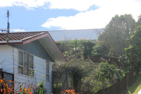 Photo of property in 32 Donovan Avenue, Massey, Auckland, 0614