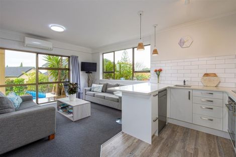 Photo of property in 14 Park Rise, Campbells Bay, Auckland, 0630