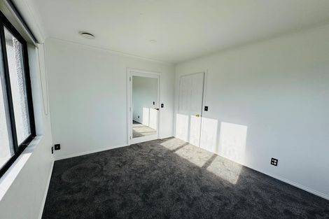 Photo of property in 69 Royal Oak Drive, Kelvin Grove, Palmerston North, 4414