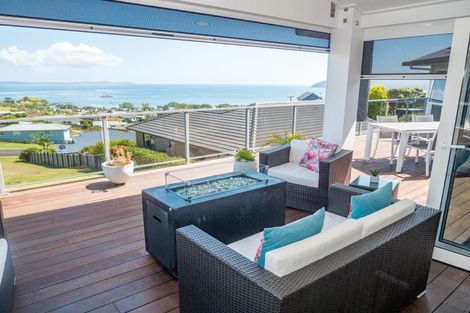 Photo of property in 11 Midgard Road, Coopers Beach, 0420