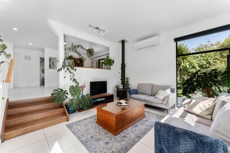 Photo of property in 12b Kimberly Grove, Greenhithe, Auckland, 0632