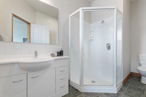 Photo of property in 5a London Lane, Queenstown, 9300