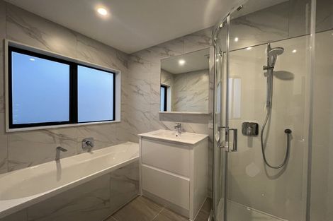 Photo of property in 30c Durham Street, Te Atatu Peninsula, Auckland, 0610