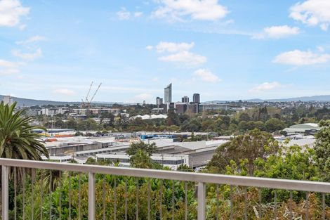 Photo of property in 17 Marcel Place, Glenfield, Auckland, 0629