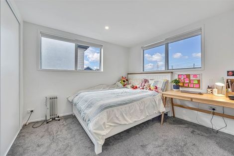 Photo of property in 3/21 Titoki Street, Te Atatu Peninsula, Auckland, 0610