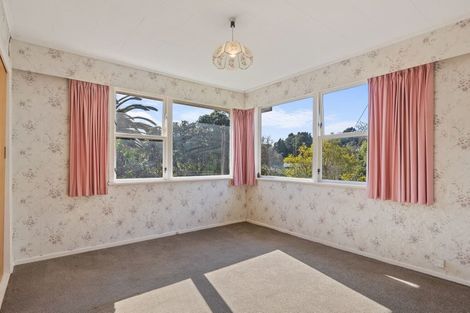 Photo of property in 18 Forest Road, Pinehaven, Upper Hutt, 5019
