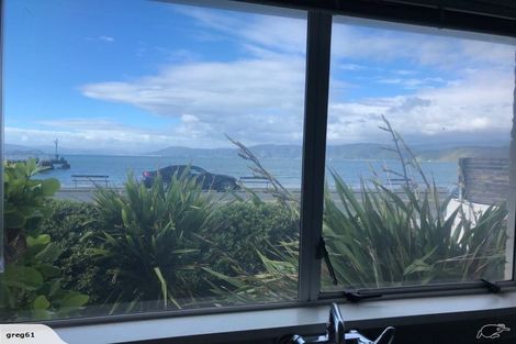 Photo of property in 71 Marine Parade, Seatoun, Wellington, 6022