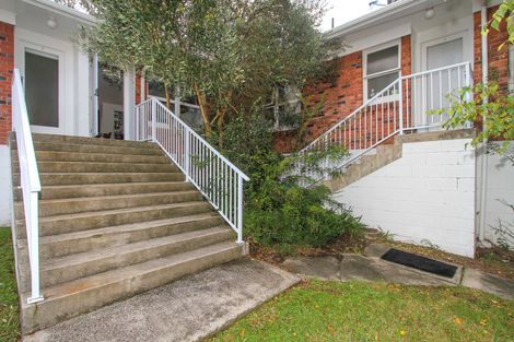 Photo of property in 2/1 Hythe Terrace, Mairangi Bay, Auckland, 0630