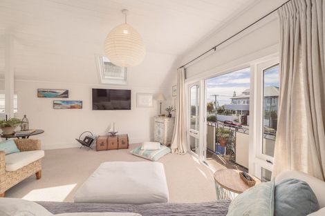 Photo of property in 4 Stoke Street, Sumner, Christchurch, 8081