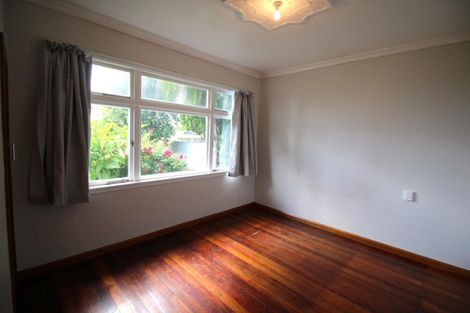 Photo of property in 34 Botanical Road, Takaro, Palmerston North, 4412