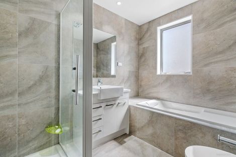 Photo of property in 9 Taupinga Way, Takanini, 2112