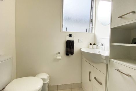 Photo of property in 40 Kirikiri Lane, East Tamaki, Auckland, 2013