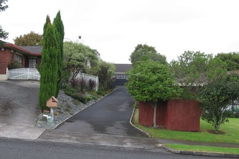 Photo of property in 31 Lexington Drive, Botany Downs, Auckland, 2010