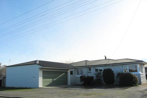 Photo of property in 28 Albert Street, Winton, 9720