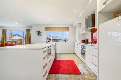 Photo of property in 5 Holly Place, Rangiora, 7400