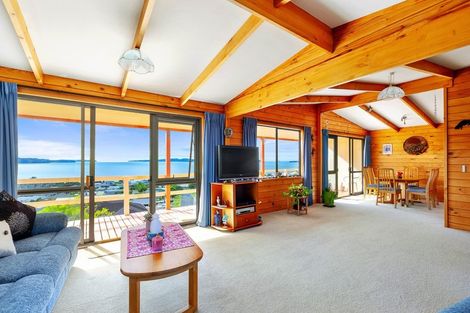 Photo of property in 37 Merehai Place, Snells Beach, 0920