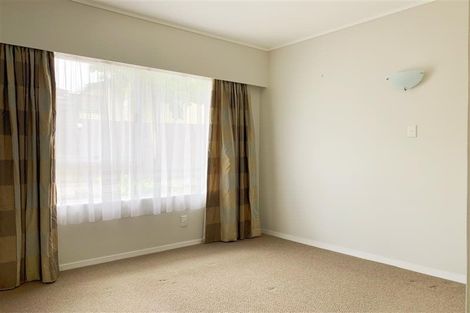 Photo of property in 1/32 Matuhi Rise, Henderson, Auckland, 0612