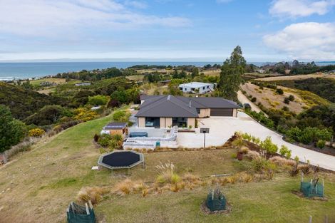 Photo of property in 32 Kayforce Road, Ocean View, Dunedin, 9035