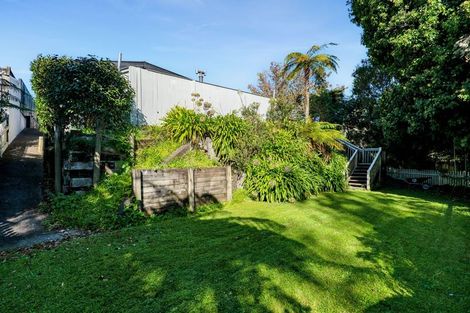 Photo of property in 7 Lombardy Place, Whalers Gate, New Plymouth, 4310