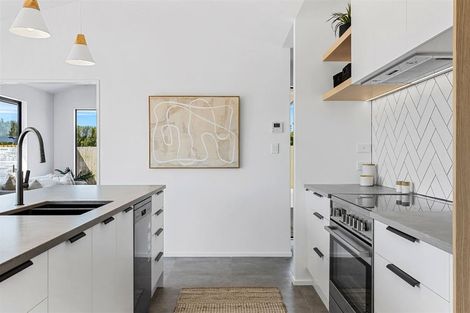 Photo of property in 37 Mcquillan Avenue, Woodend, 7610