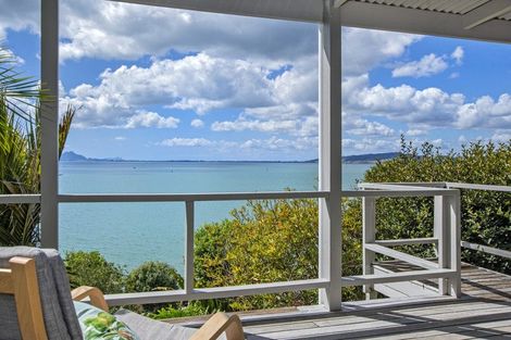 Photo of property in 122 Beach Road, Onerahi, Whangarei, 0110