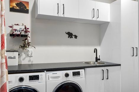 Photo of property in 72 Tilford Street, Woolston, Christchurch, 8062