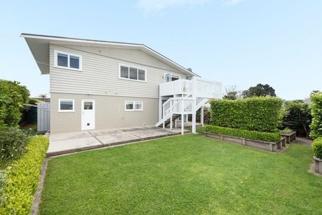 Photo of property in 27 Hillcrest Road, Otumoetai, Tauranga, 3110