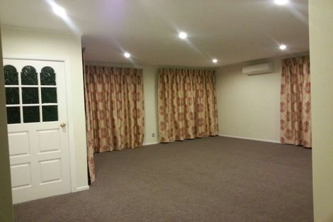 Photo of property in 18 Keats Place, Blockhouse Bay, Auckland, 0600