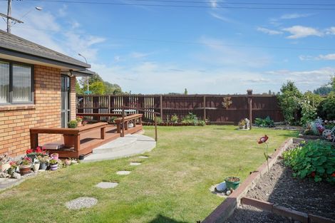 Photo of property in 20 School Road, Woodend, 7610