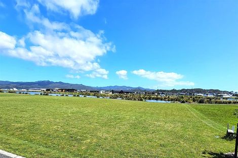 Photo of property in 106 Takapu Close, Matarangi, 3592