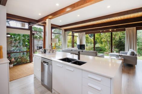 Photo of property in 9 Belmont Place, Terrace End, Palmerston North, 4410