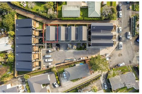 Photo of property in 27f Dawnhaven Drive, Te Atatu Peninsula, Auckland, 0610