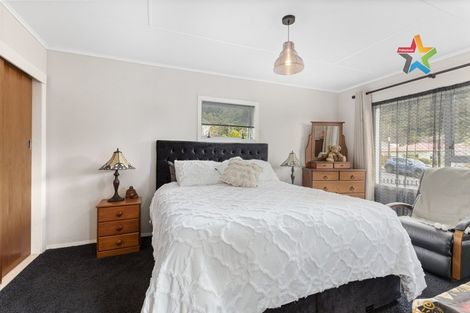 Photo of property in 19 Gardiner Grove, Wainuiomata, Lower Hutt, 5014