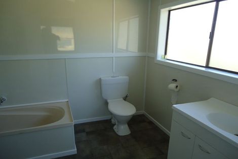 Photo of property in 27 Kennards Road, Waimate, 7978