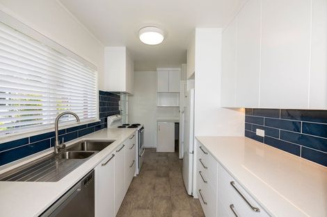 Photo of property in 2/3 Onepoto Road, Hauraki, Auckland, 0622