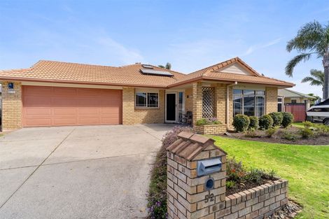 Photo of property in 52 The Gardens Drive, Papamoa Beach, Papamoa, 3118